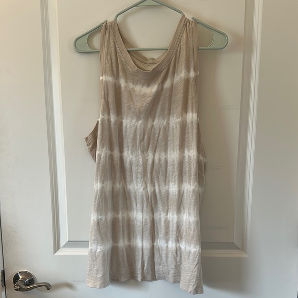 Time and Tru Tops - Time and Tru Beige and Cream Tank Top